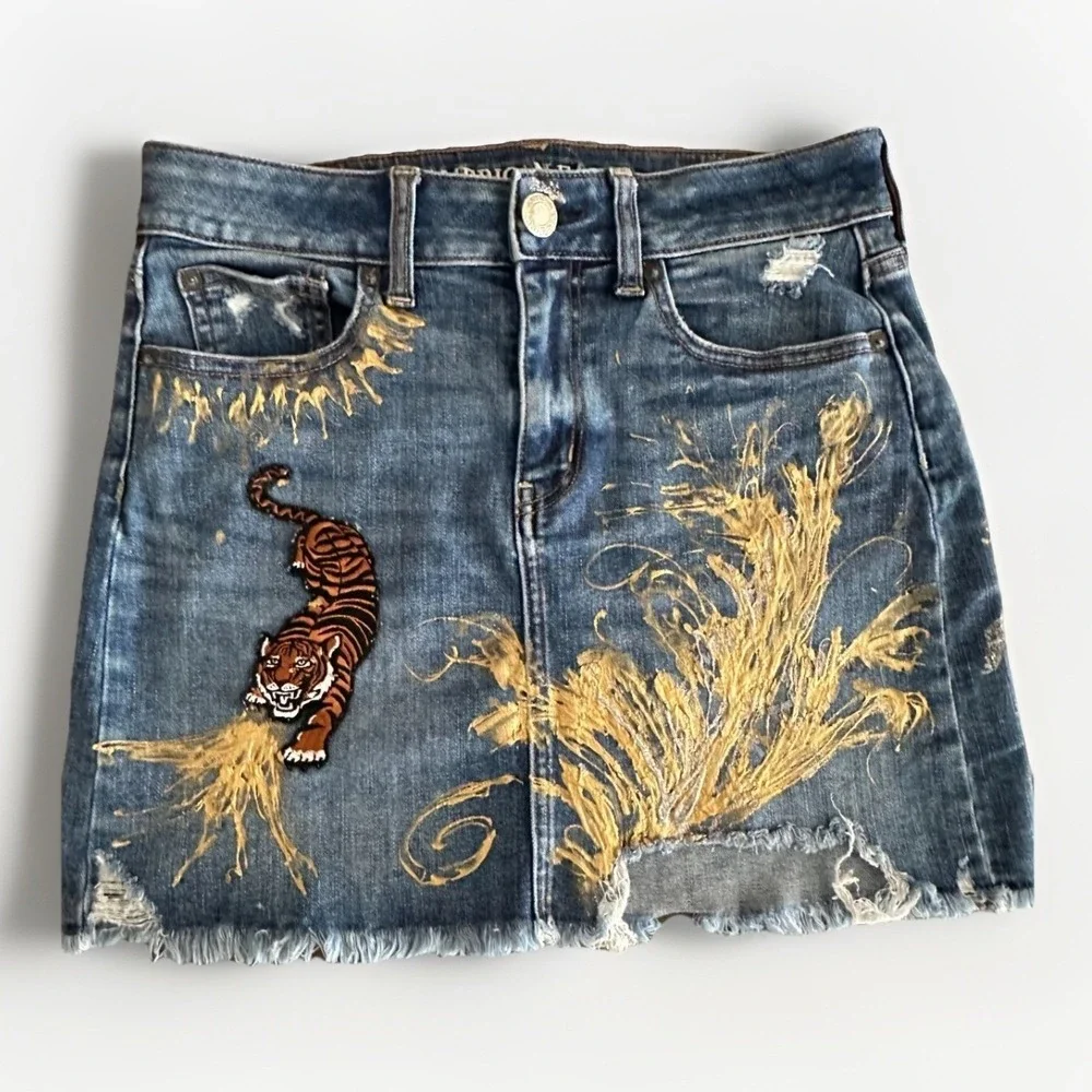 AE Denim Mini Skirt Womens Size 4 Tiger Patch Painted Y2K Grunge Festival Street